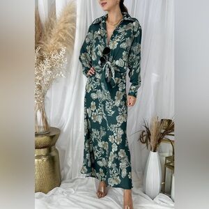 Elan L/S Twist Front Maxi Dress